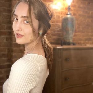 Meet your Posher, Laura